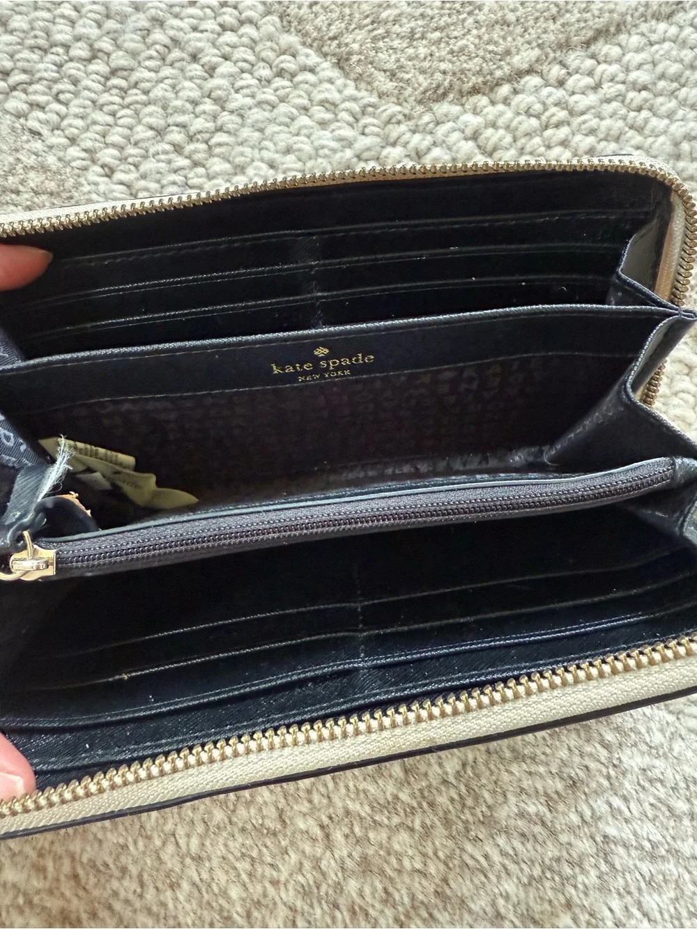 kate spade Two-Tone Zip Around Wallet - Cream and Black